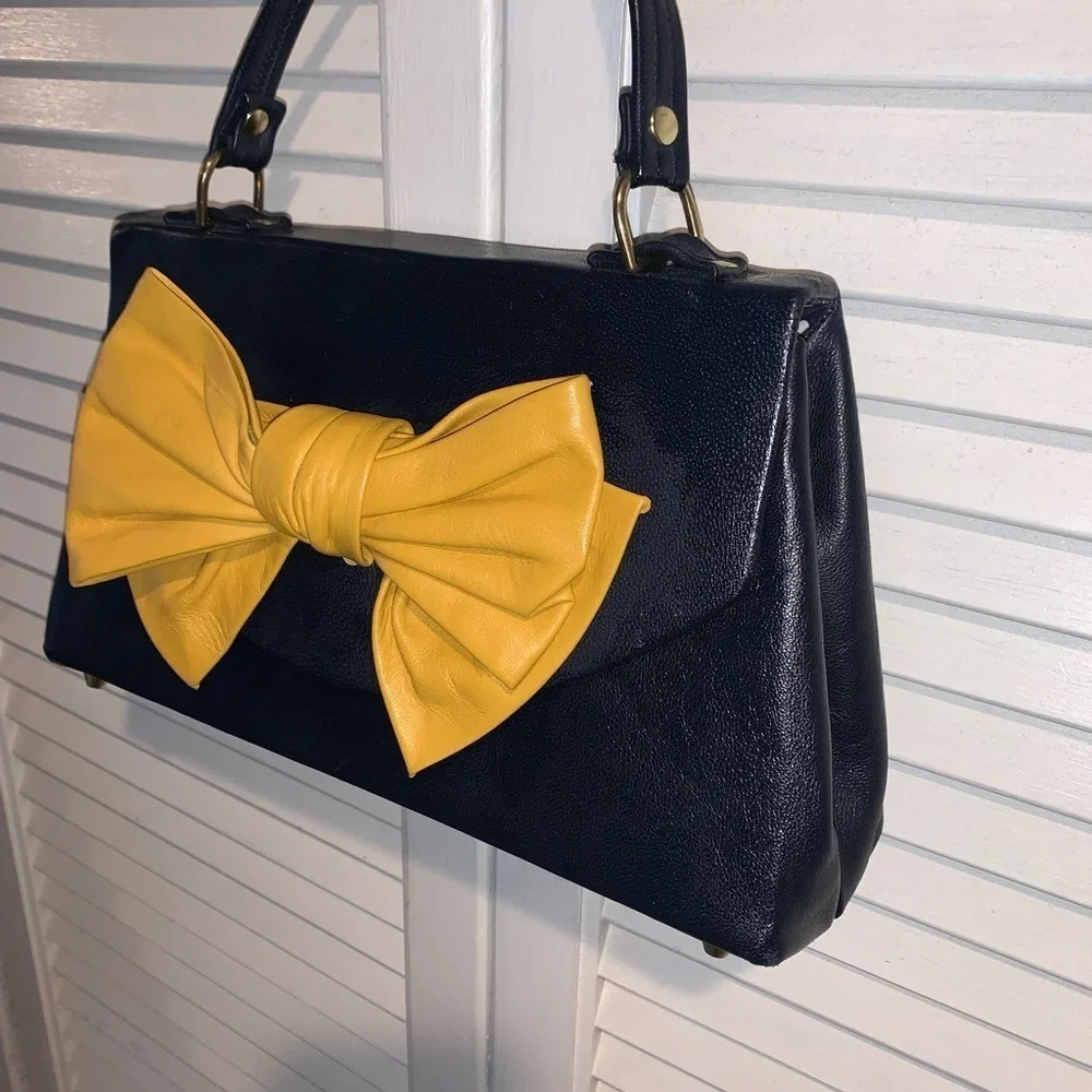 Pink Tullips Navy Blue with Yellow Bow